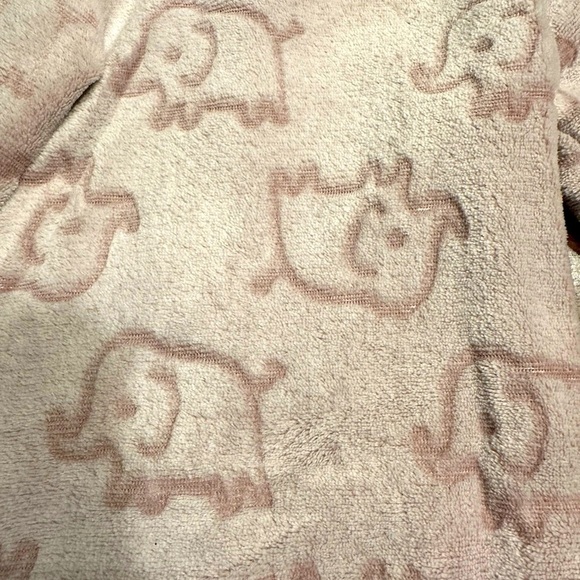 Infant Girl Bodysuit Sleeper - Size 6-9 - NWT - Picture 4 of 5